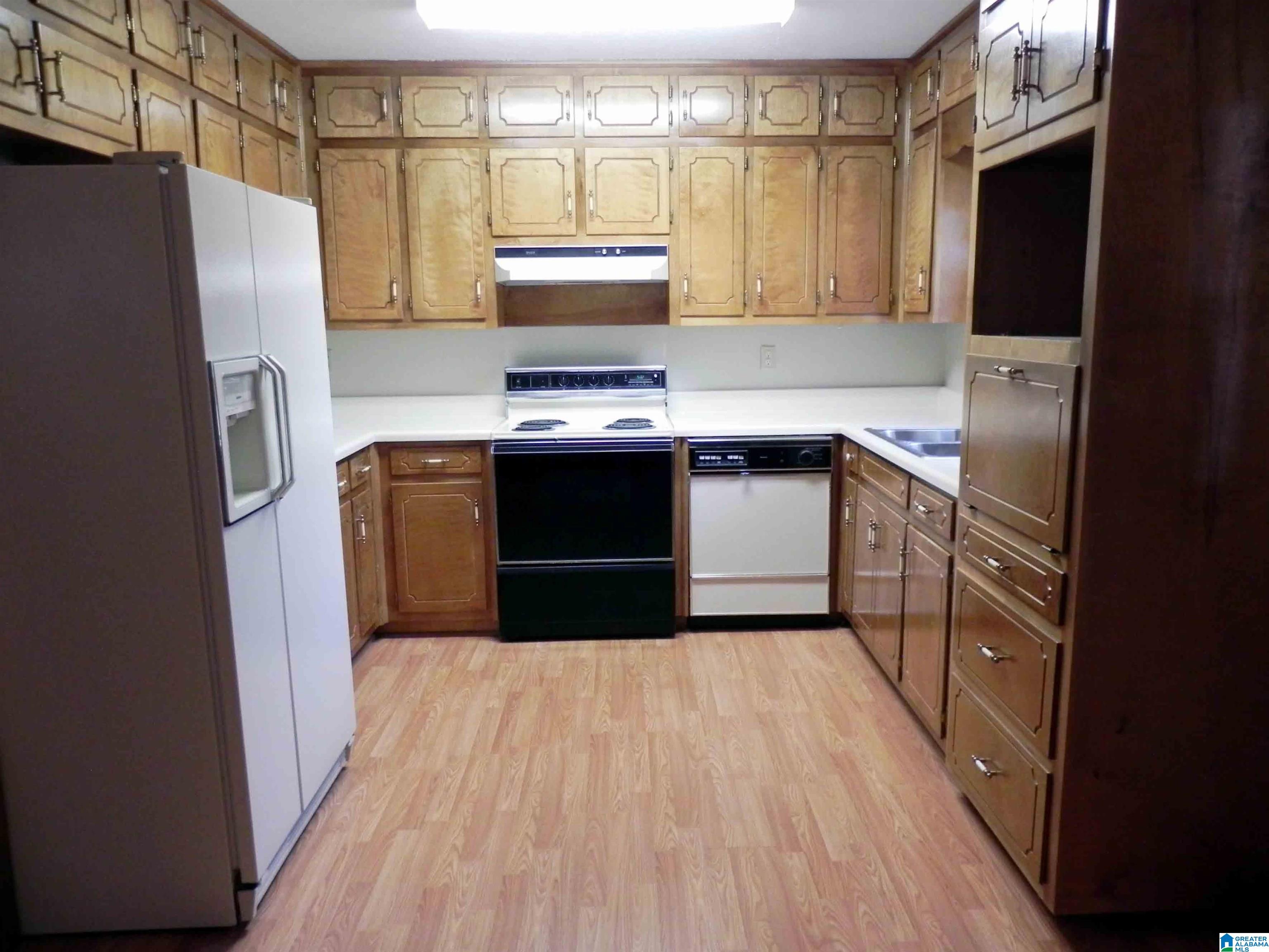 210 West 3rd Street Oxford, AL 36203 - Photo 6 of 35