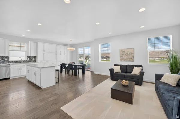 $650,000 | 6170 North Boulter Peak Lane, Eagle Mountain, UT 84005