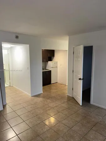 $1,375 | 2005 Sans Souci Boulevard, Unit 104, North Miami, FL 33181