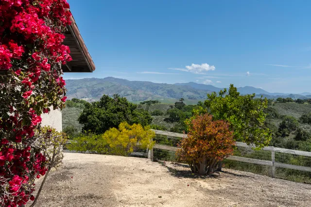 $2,495,000 | 3776 Live Oak Road, Santa Ynez, CA 93460