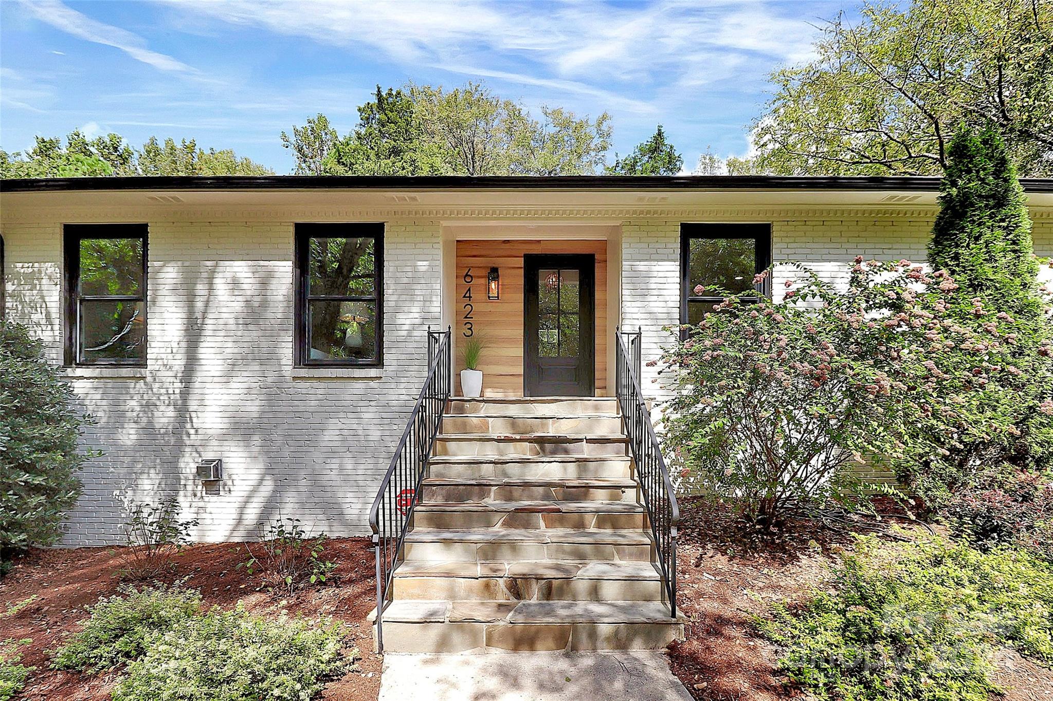 6423 Pella Road Charlotte, NC 28211 - Photo 2 of 36 Gallery Image 2