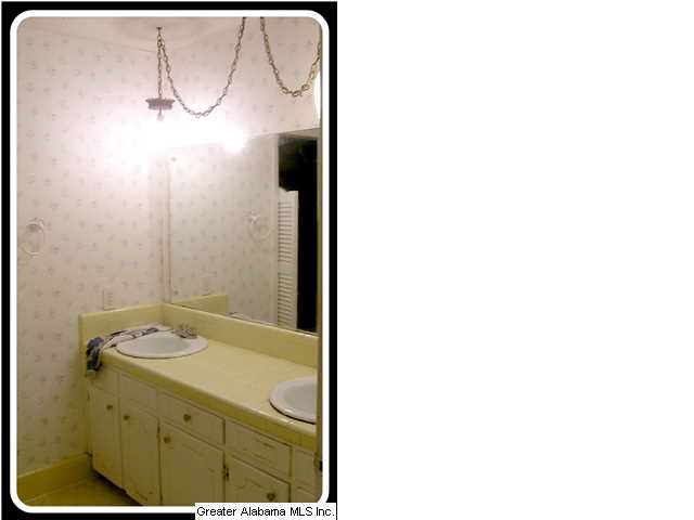 1976 Chenoor Road Birmingham, AL 35217 - Photo 6 of 7
