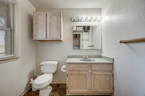 $725,000 | 2101 County Road 2716, Honey Grove, TX 75446