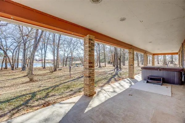 $725,000 | 2101 County Road 2716, Honey Grove, TX 75446