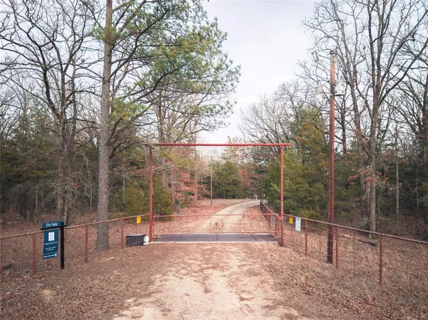 $725,000 | 2101 County Road 2716, Honey Grove, TX 75446