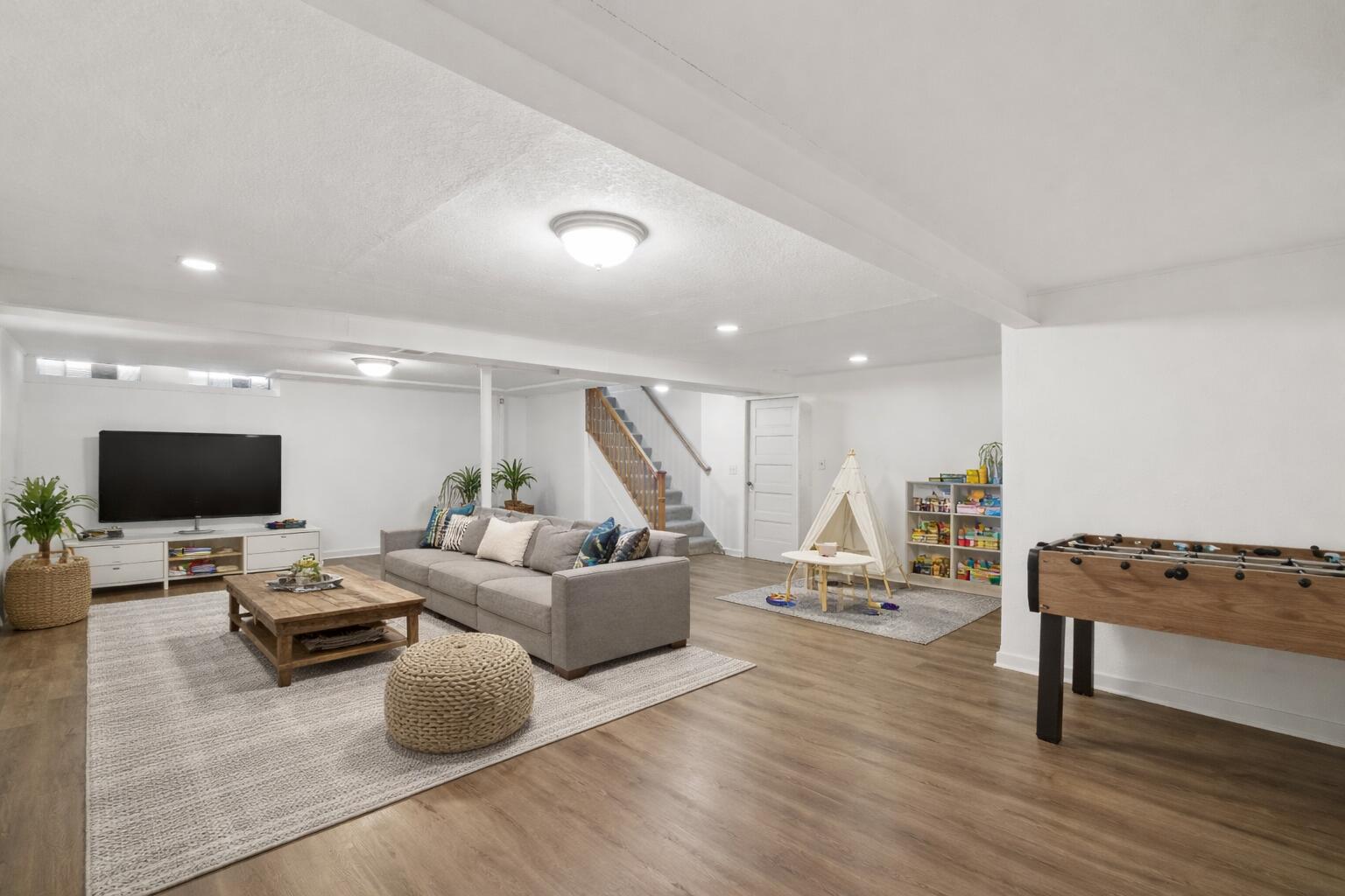 7503 North 39th Street Milwaukee, WI 53209 - Photo 18 of 26 *Virtually staged*