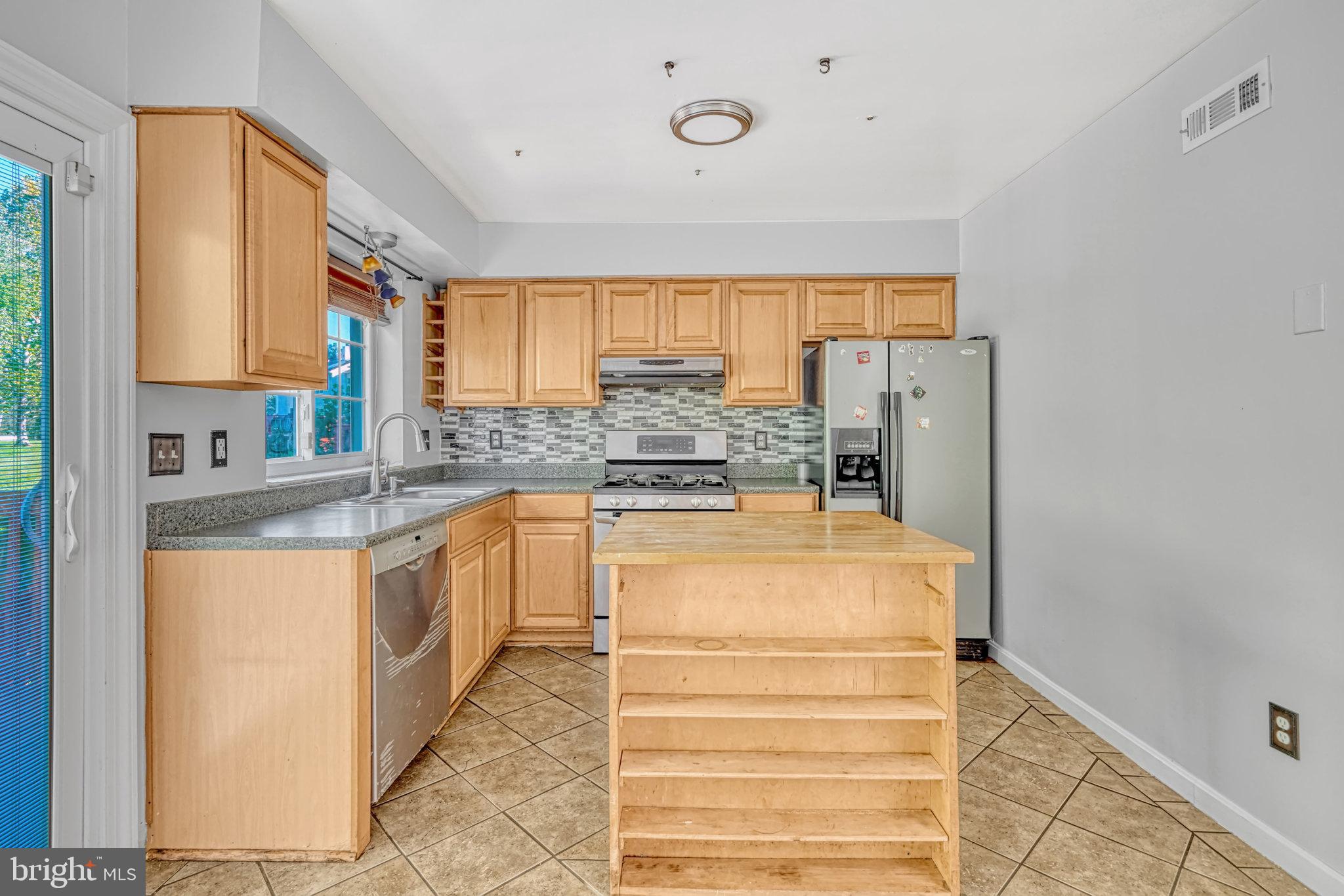 14728 Basingstoke Loop Centreville, VA 20120 - Photo 11 of 30