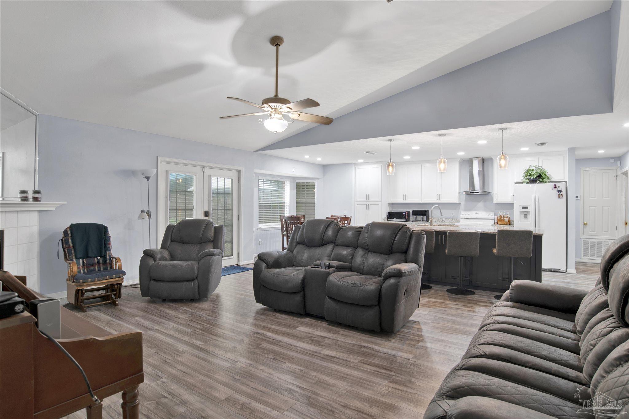 6723 Cedar Ridge Circle Milton, FL 32570 - Photo 8 of 20