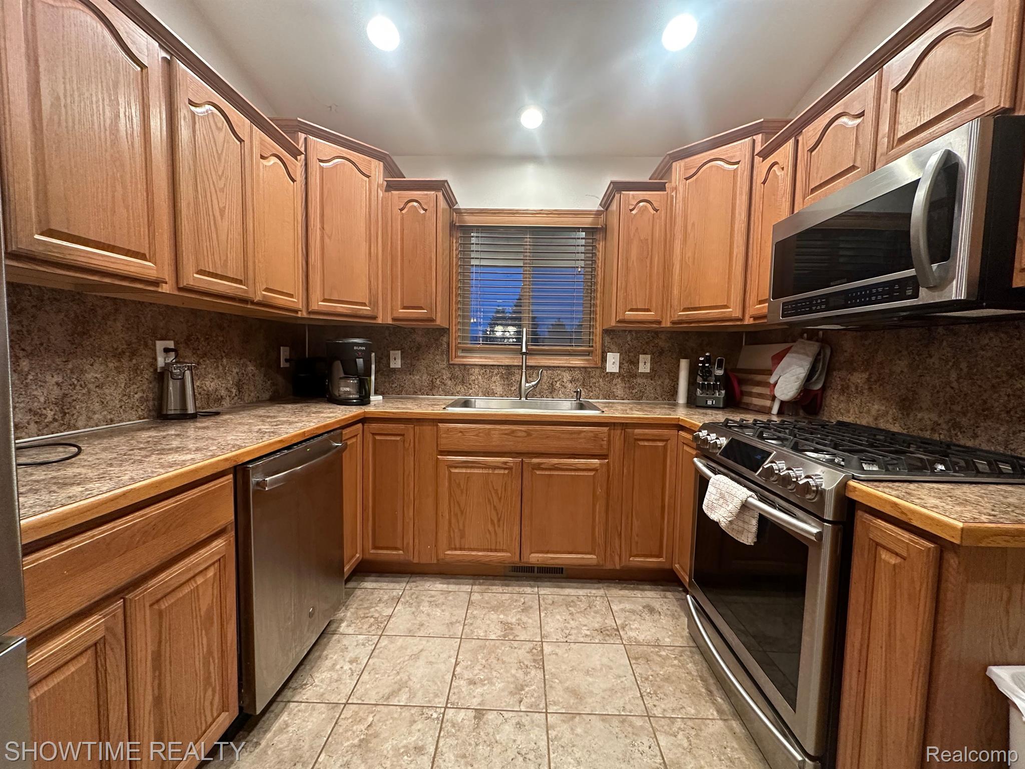 4178 Marathon Road Columbiaville, MI 48421 - Photo 2 of 28 Gallery Image 2