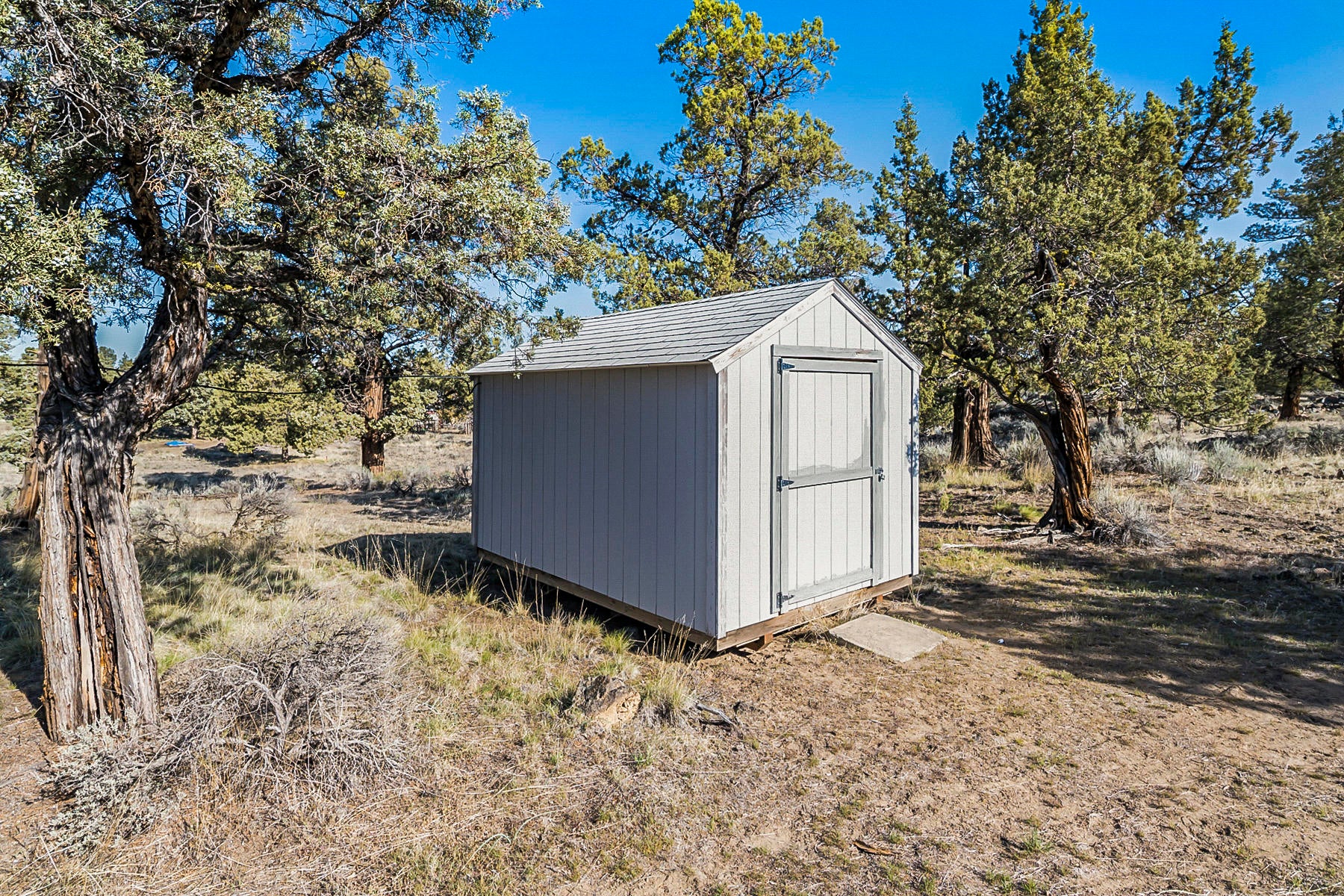 6637 Southwest Badger Road Terrebonne, OR 97760 - Photo 27 of 37 Storage Shed