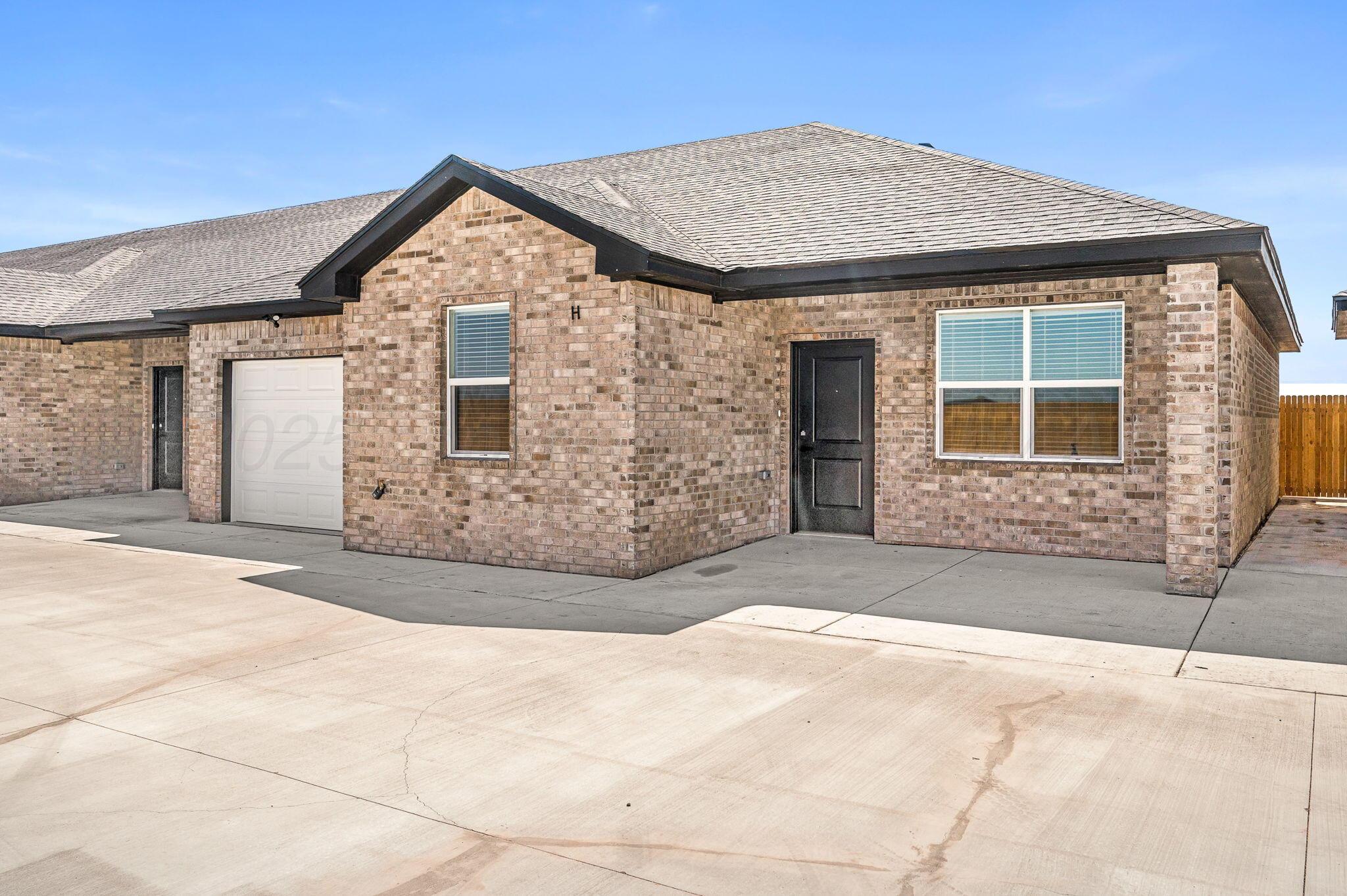 16100 Del Sol Drive Amarillo, TX 79119 - Photo 3 of 27 16100 Del Sol Dr 03