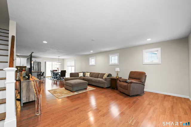 $485,000 | 42 Chapman Chase, Unit 42, Windsor Locks, CT 06096