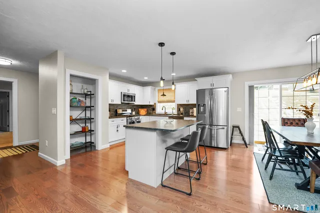 $485,000 | 42 Chapman Chase, Unit 42, Windsor Locks, CT 06096