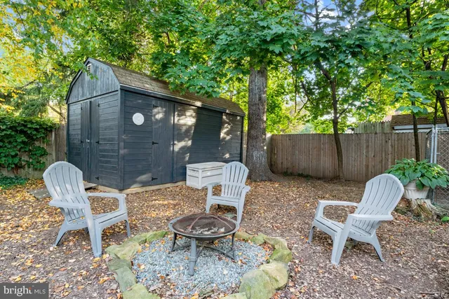 a picture of a bench in a house