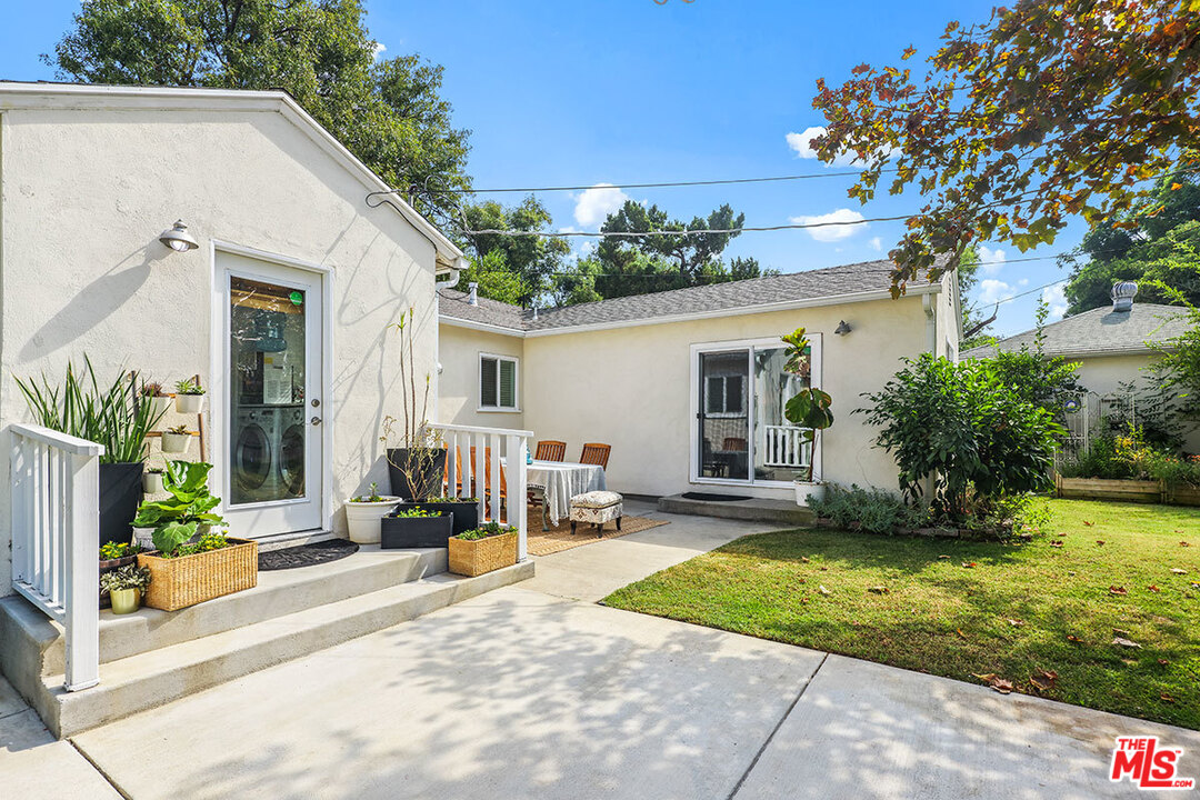 6541 Ruffner Avenue Lake Balboa, CA 91406 - Photo 21 of 26 Gallery Image 21