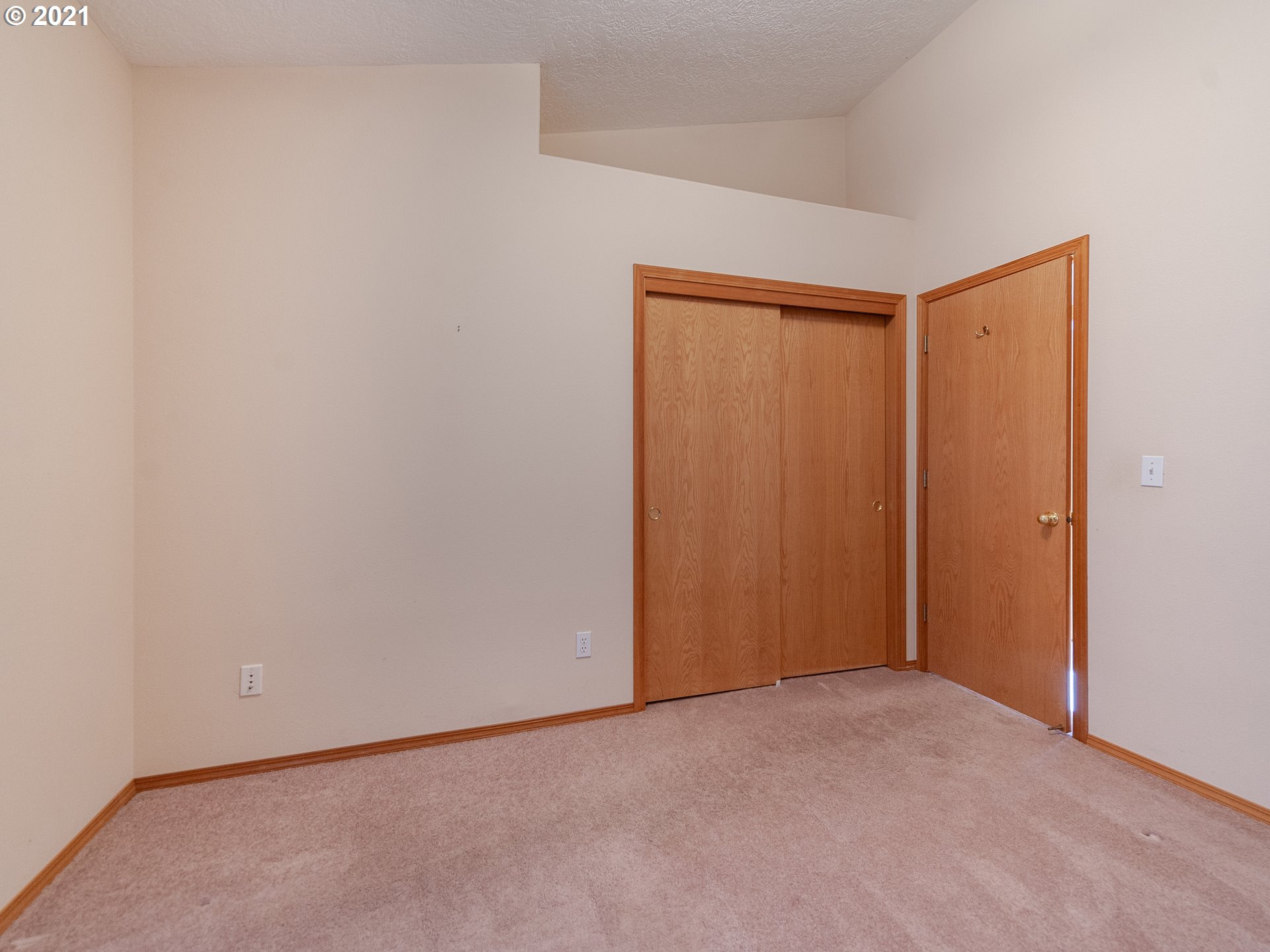 13360 South Nobel Road Oregon City, OR 97045 - Photo 16 of 31 Gallery Image 16