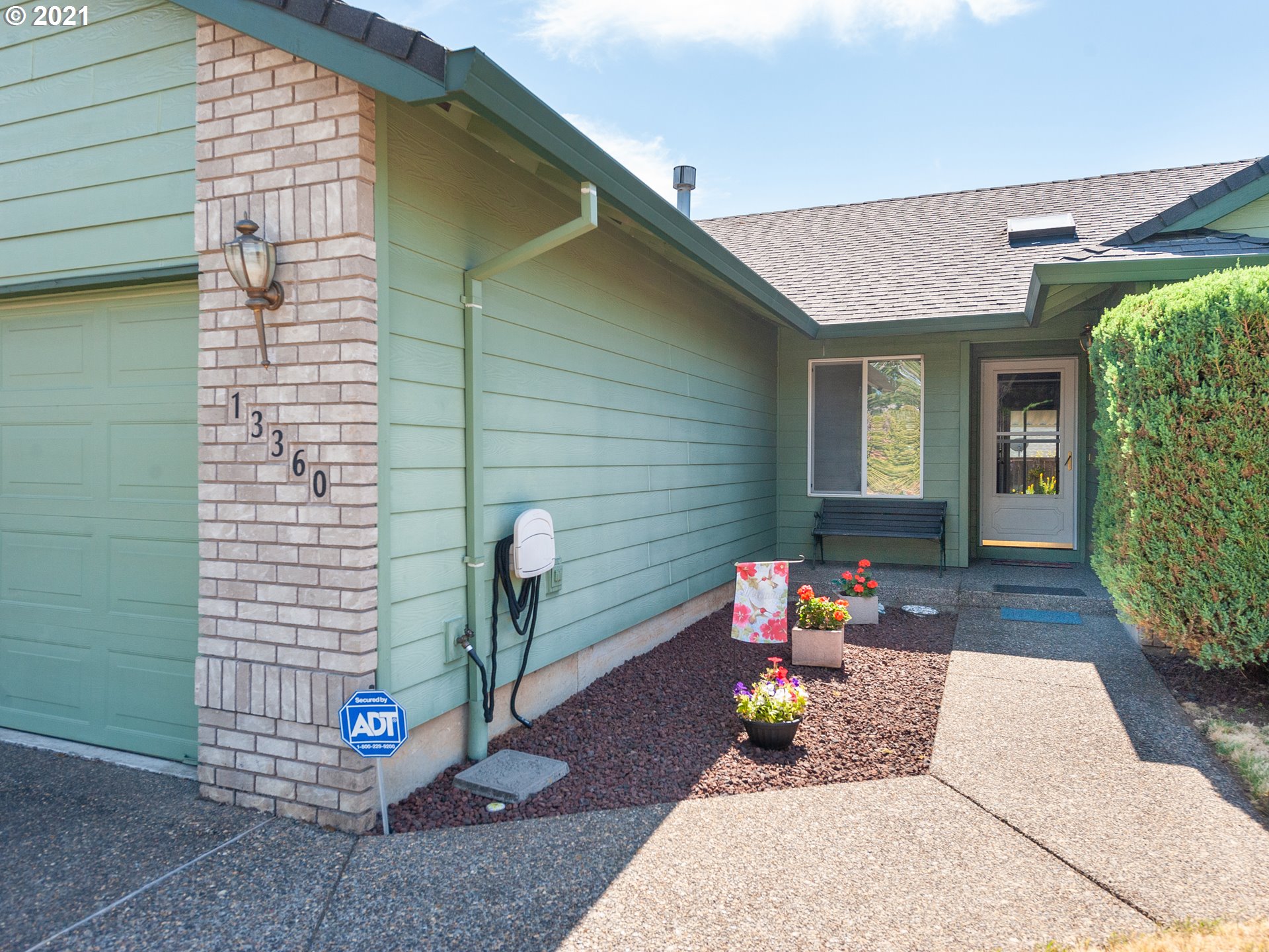 13360 South Nobel Road Oregon City, OR 97045 - Photo 3 of 31 Gallery Image 3