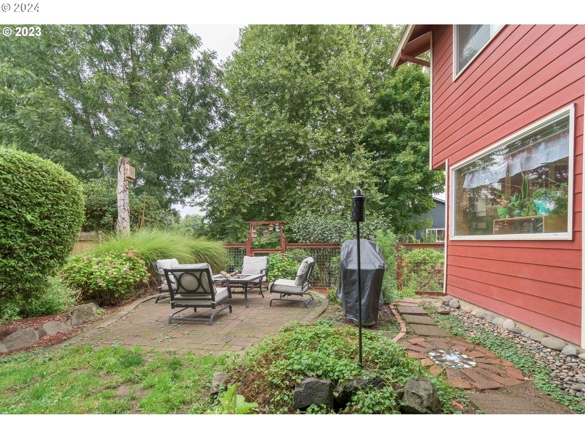 1225 Risden Place Eugene, OR 97404 - Photo 30 of 34 Gallery Image 30