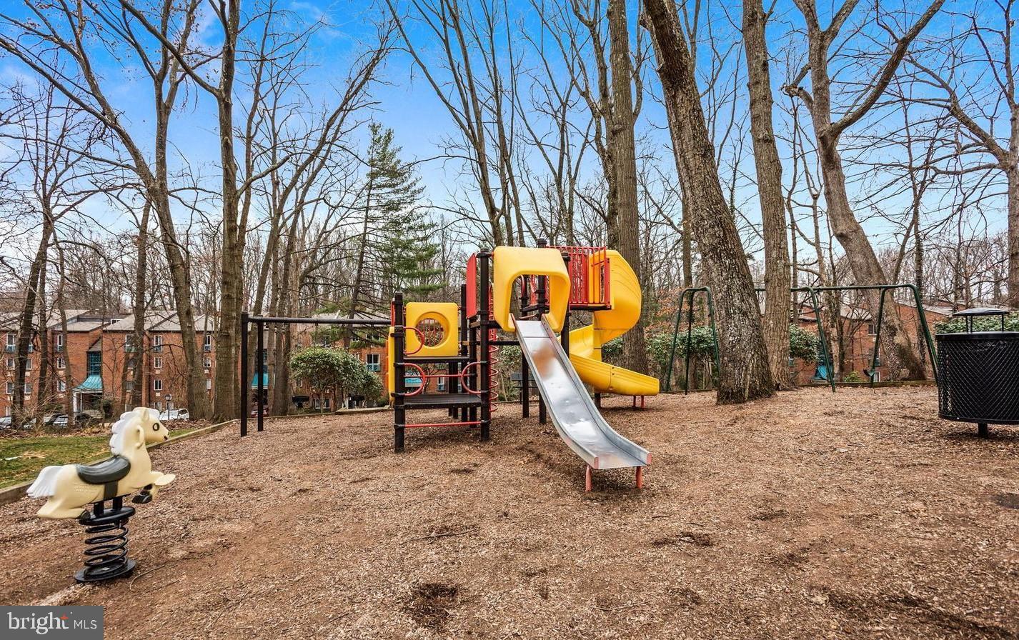 11834 Breton Court, Unit 22B Reston, VA 20191 - Photo 42 of 43 Tot Lot