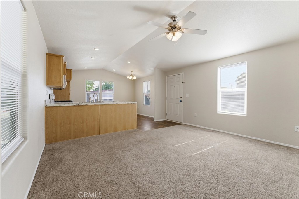 20683 Waalew Road, Unit SPC B48 Apple Valley, CA 92307 - Photo 7 of 31
