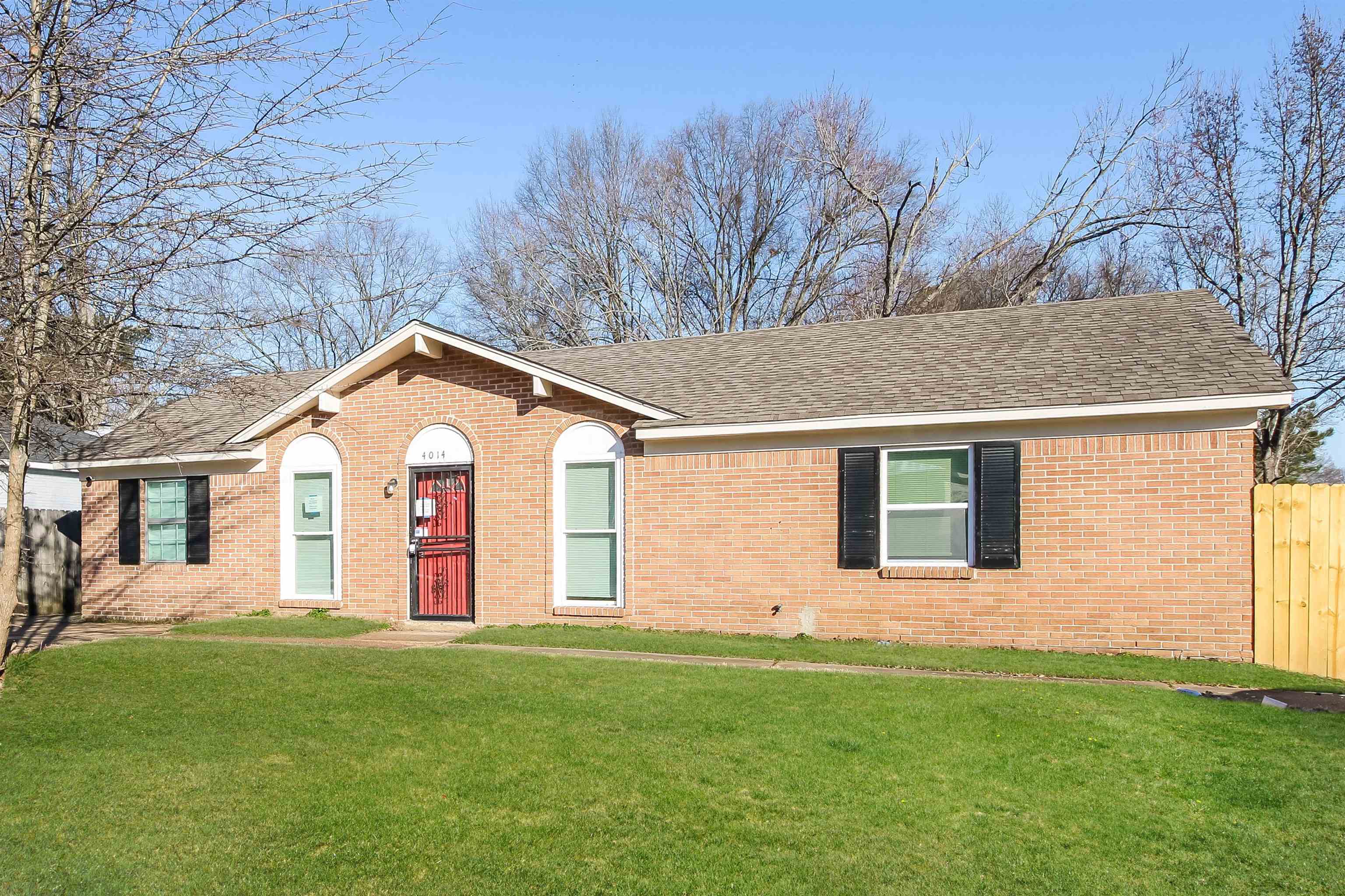4014 Stowe Street Memphis, TN 38128 - Photo 2 of 16 a view of front of house with a yard