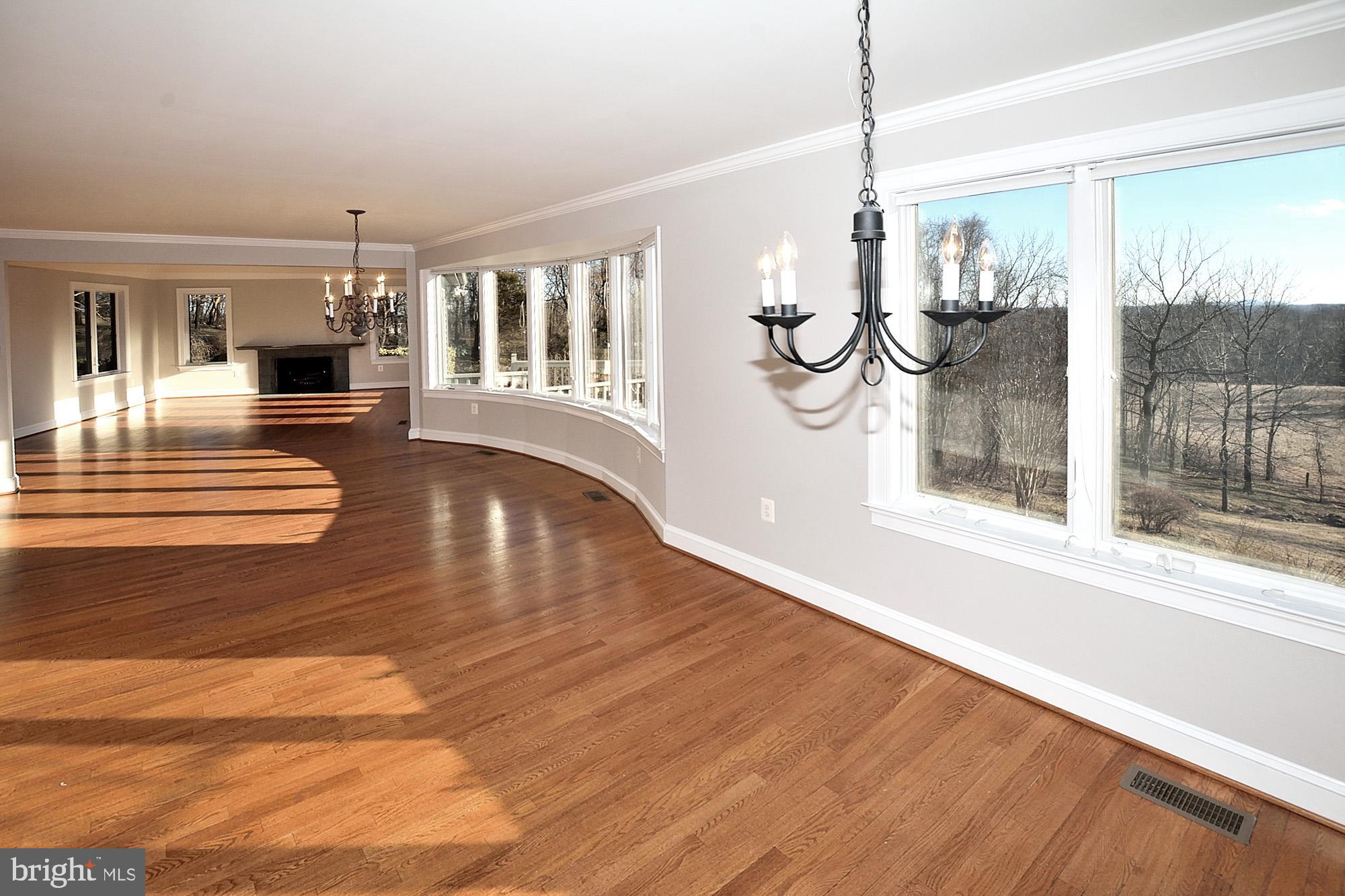 11278 Silo Road Marshall, VA 20115 - Photo 15 of 50 Open floor plan! Views from every room!