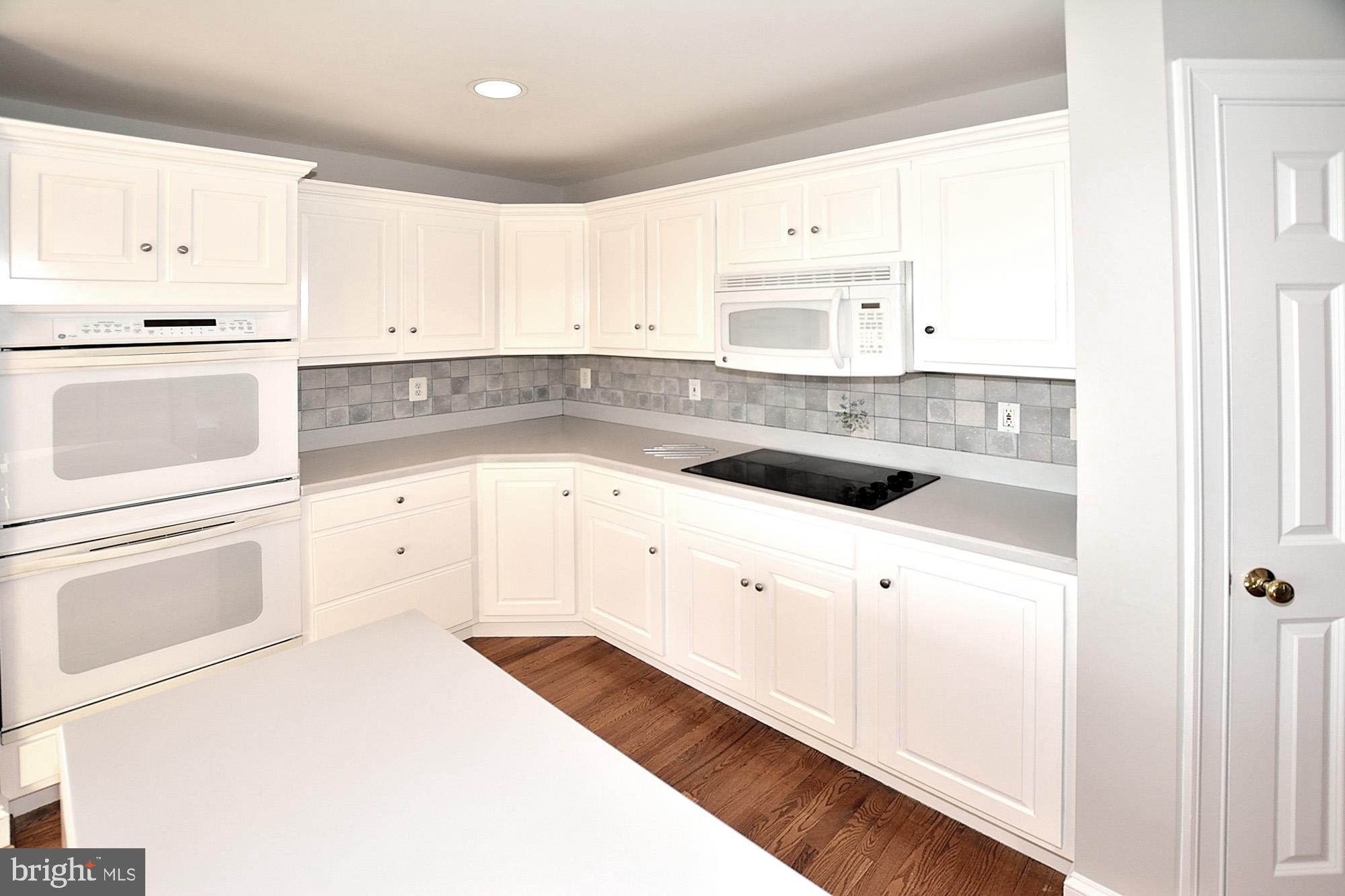 11278 Silo Road Marshall, VA 20115 - Photo 16 of 50 Bright white kitchen!