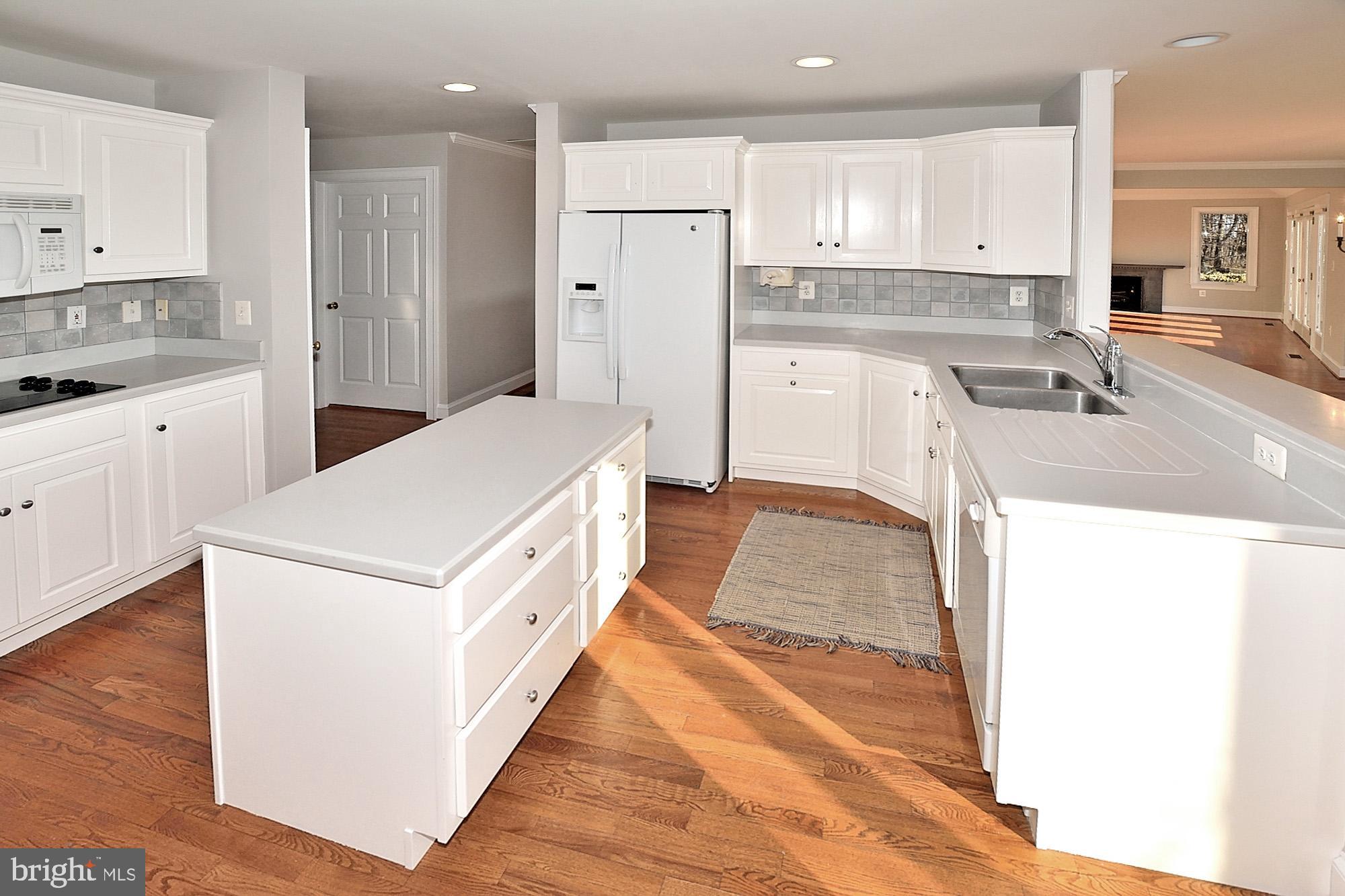 11278 Silo Road Marshall, VA 20115 - Photo 18 of 50 Lots of space!