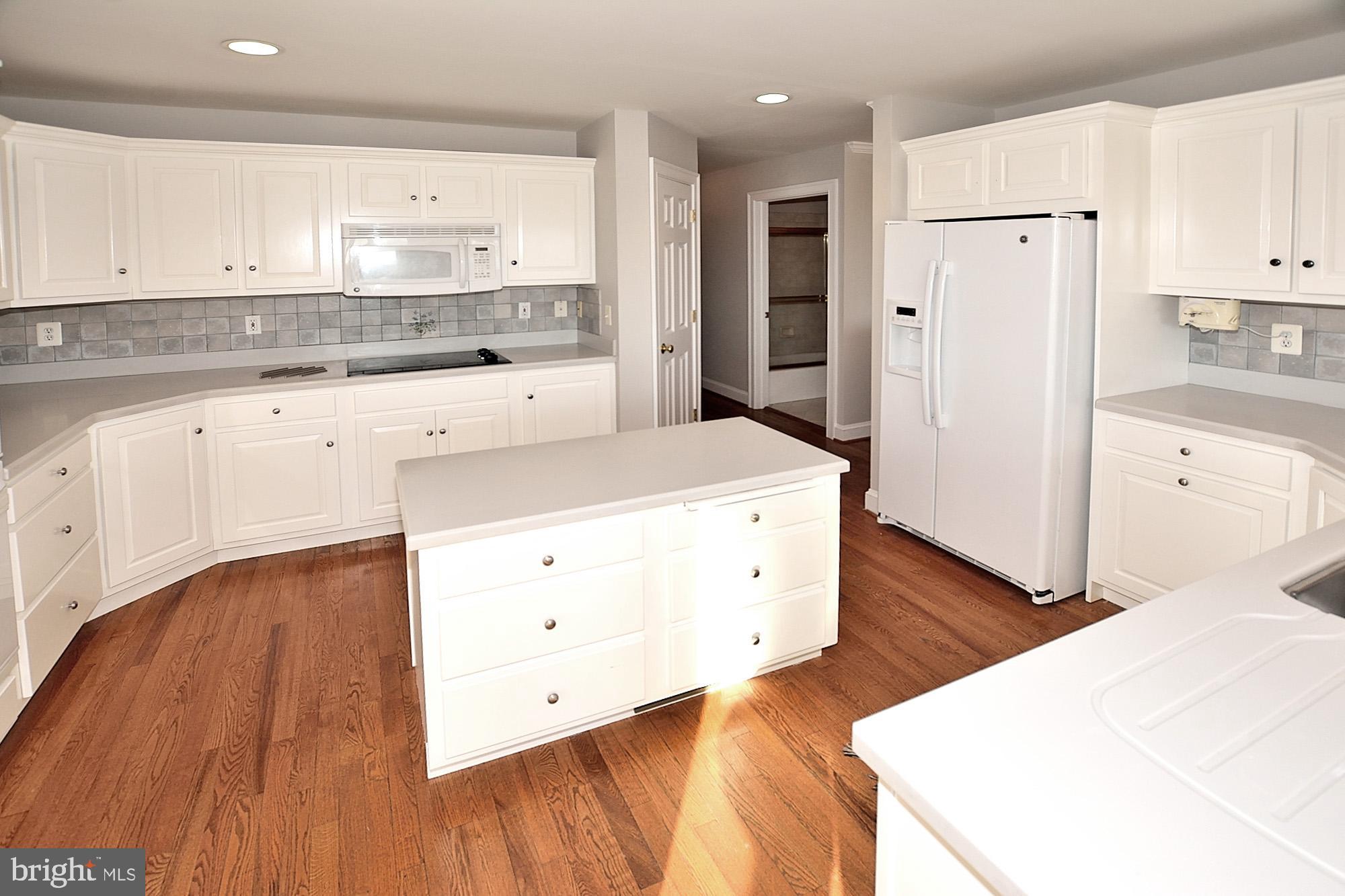 11278 Silo Road Marshall, VA 20115 - Photo 19 of 50 Solid surface countertops!