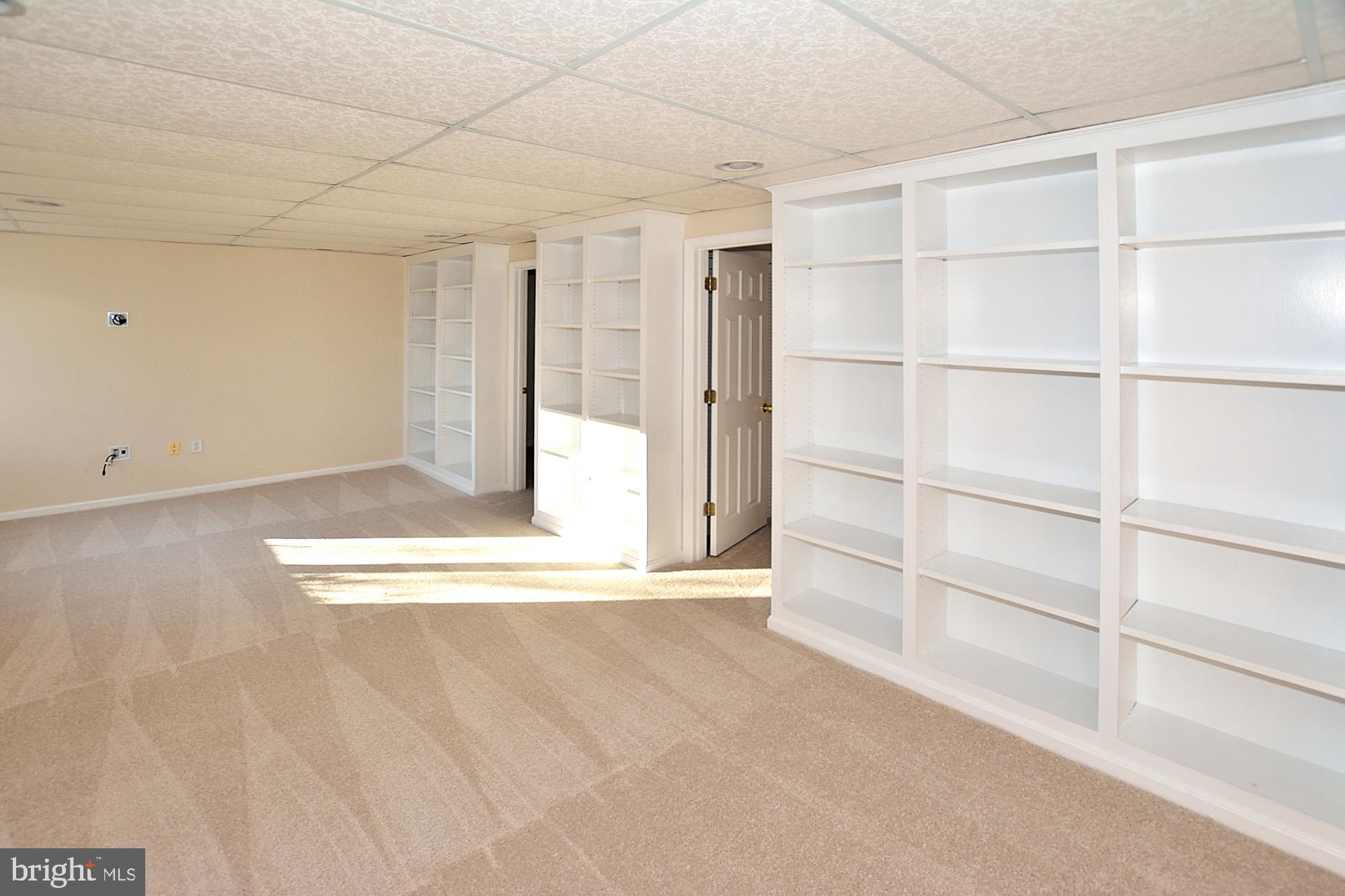 11278 Silo Road Marshall, VA 20115 - Photo 36 of 50 Rec room features lots of built-ins