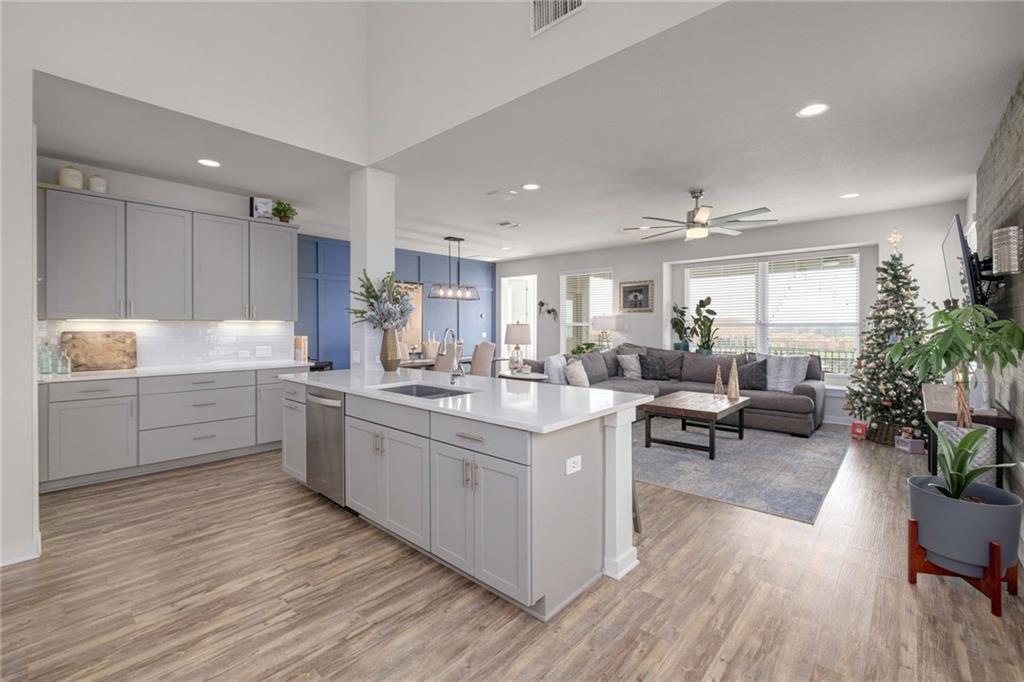 8001 Beacon Knob Way Austin, TX 78744 - Photo 9 of 39