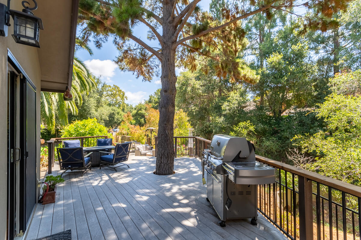 4009 Primavera Road Santa Barbara, CA 93110 - Photo 14 of 41 a view of balcony with chairs and wooden fence