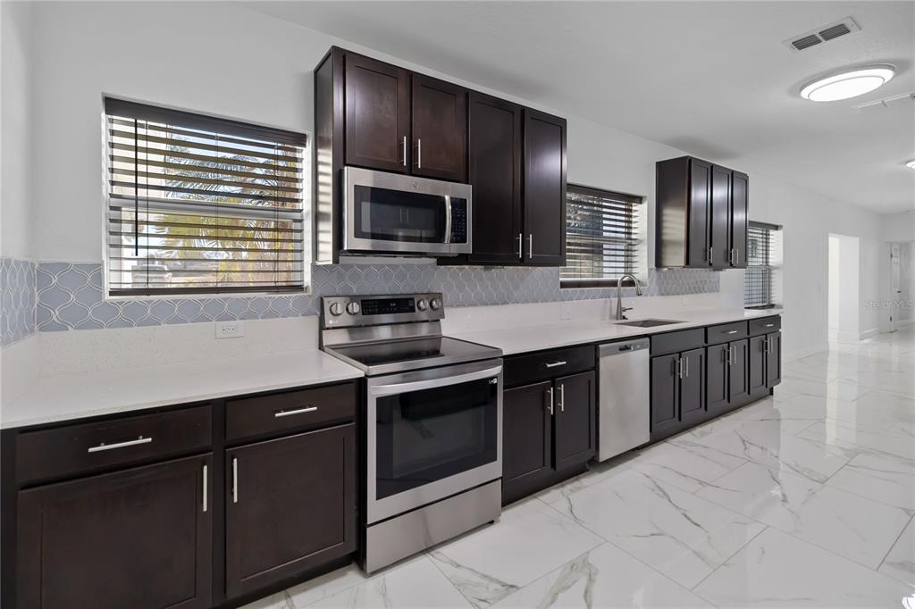 4014 Heatherington Road Orlando, FL 32808 - Photo 12 of 28