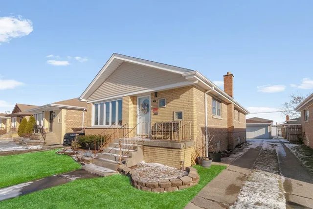 $349,900 | 8531 South Kenton Avenue, Chicago, IL 60652