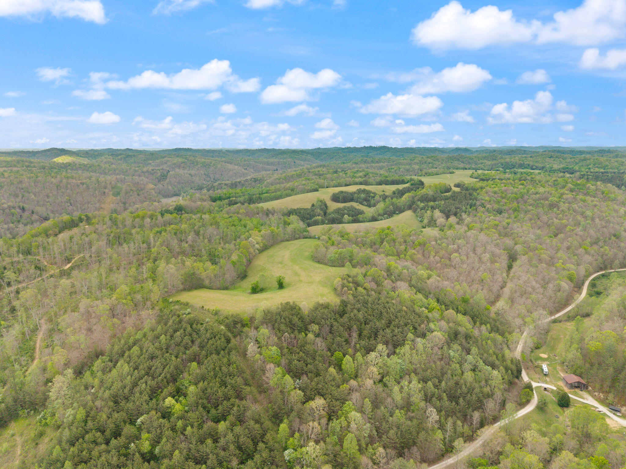 371 Big Branch Road Beattyville, KY 41311 - Photo 47 of 52 7-web-or-mls-DJI_20260416161157_0018_D