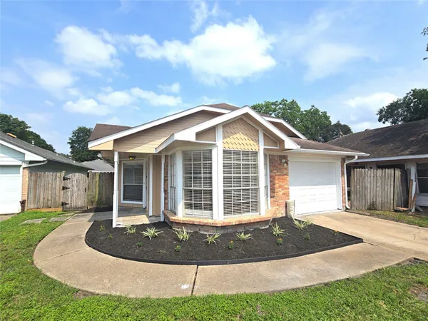 $1,695 | 11130 Thunderhaven Drive, Houston, TX 77064