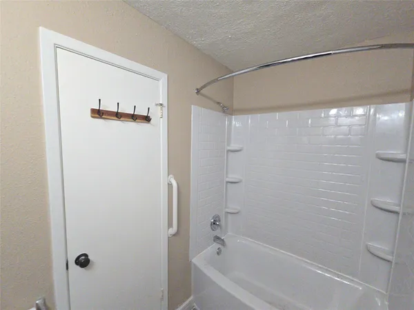 $1,695 | 11130 Thunderhaven Drive, Houston, TX 77064