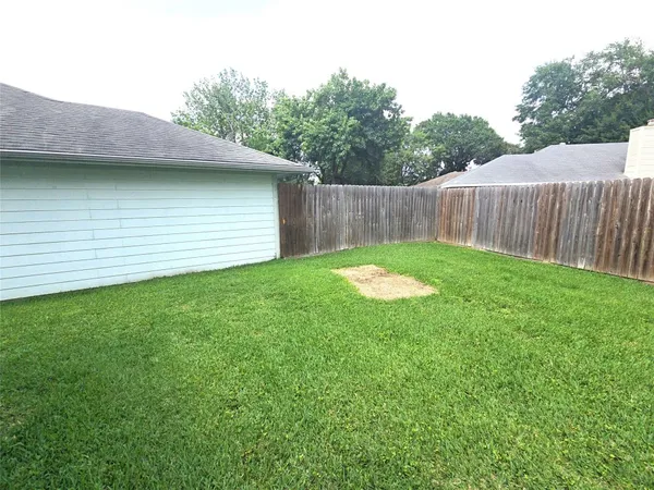 $1,695 | 11130 Thunderhaven Drive, Houston, TX 77064
