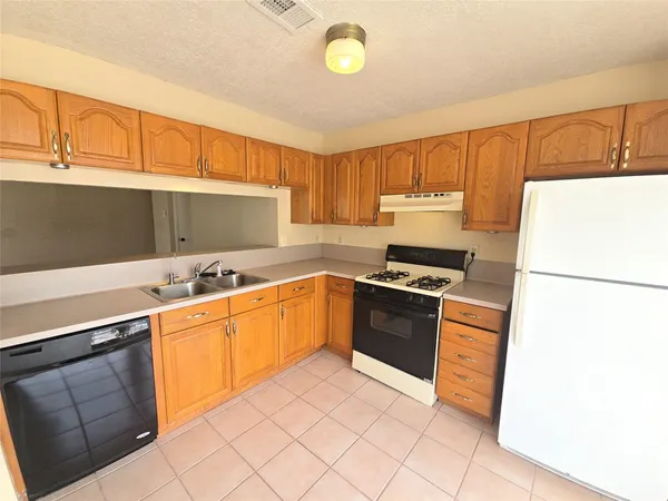 $1,695 | 11130 Thunderhaven Drive, Houston, TX 77064