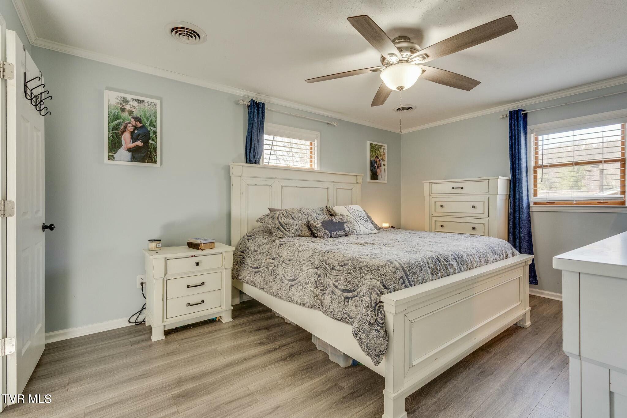 247 Carlton Road Bristol, TN 37620 - Photo 12 of 35 tempImage1Jh73E