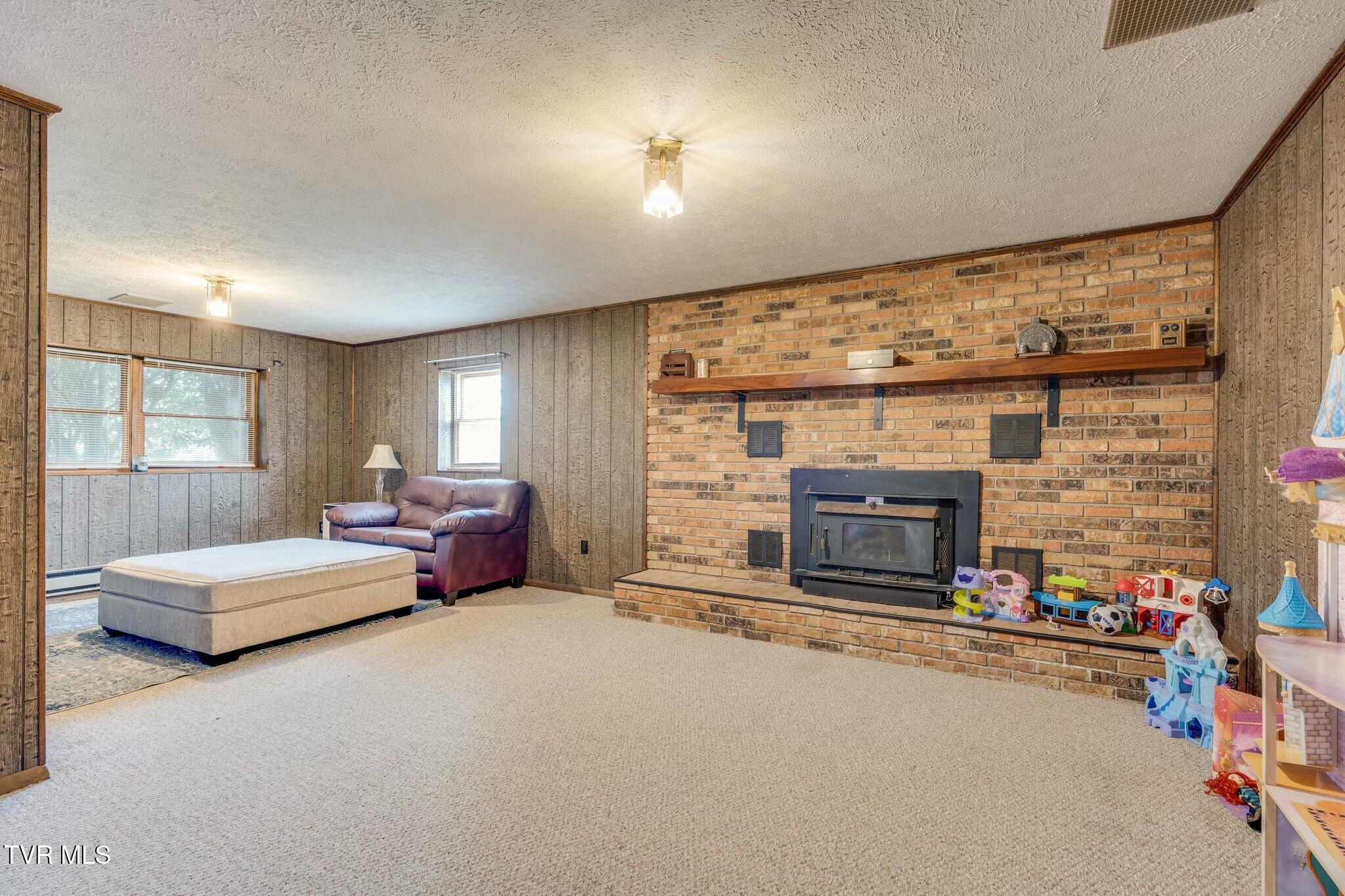247 Carlton Road Bristol, TN 37620 - Photo 20 of 35 tempImageTrcrVZ