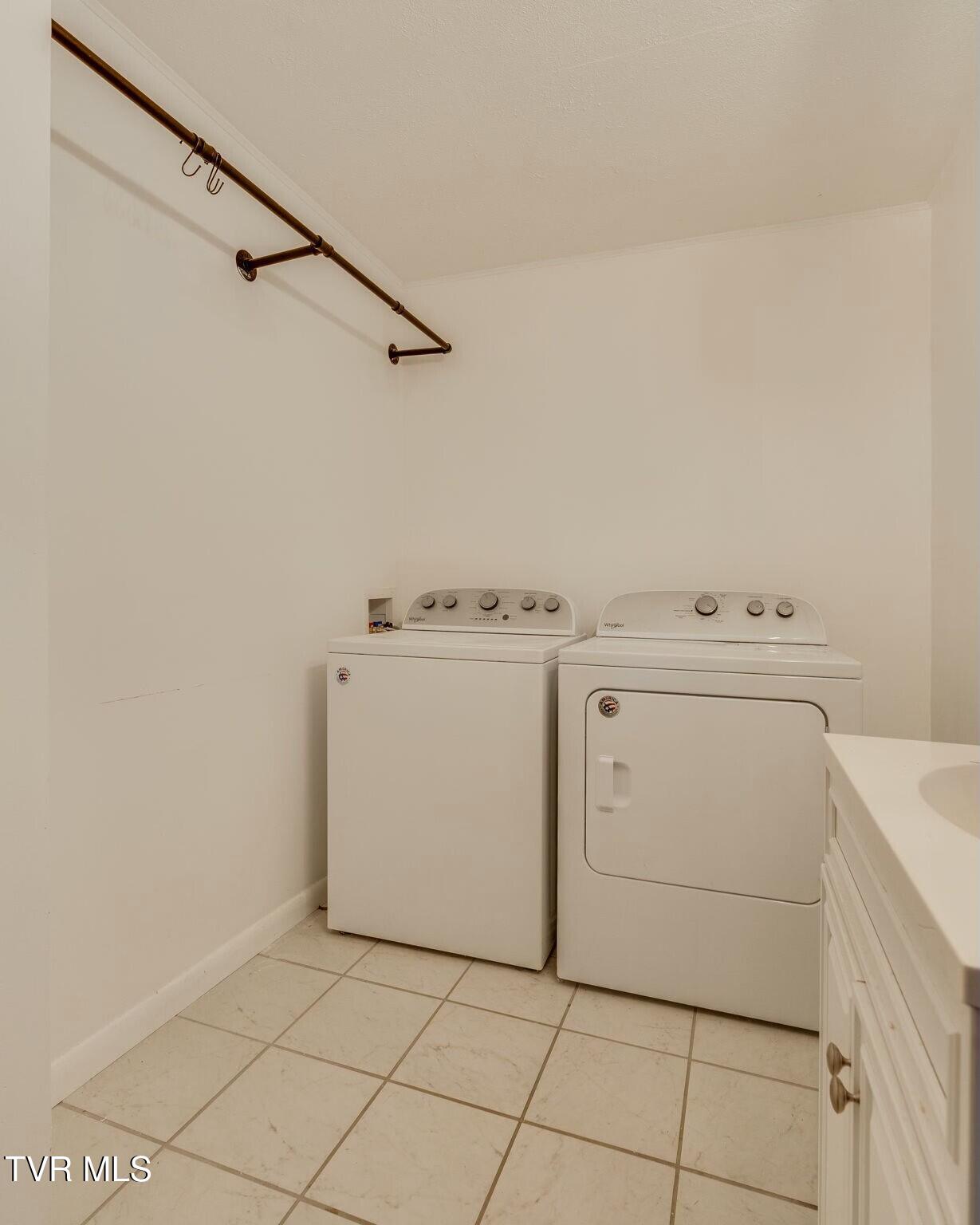 247 Carlton Road Bristol, TN 37620 - Photo 24 of 35 tempImageBVe6Vs