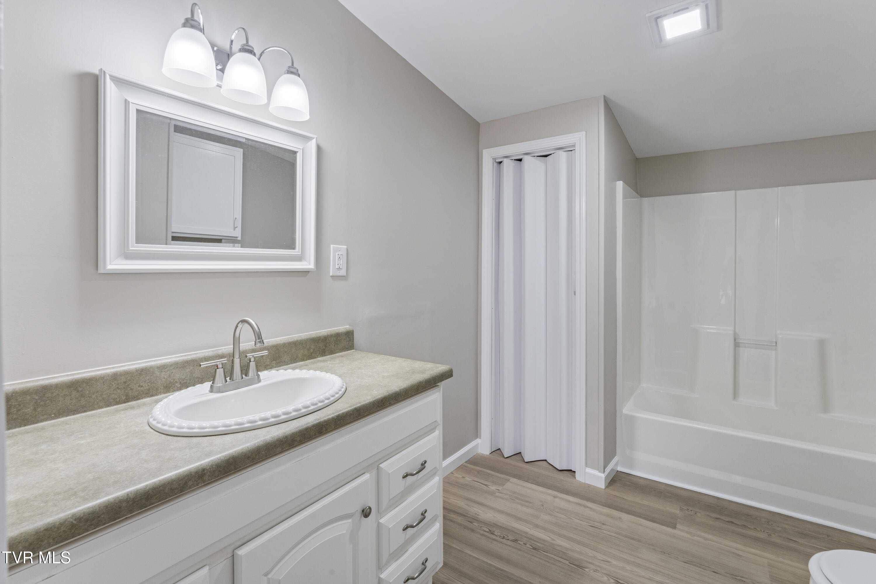 7057 Erwin Highway Chuckey, TN 37641 - Photo 19 of 39 ErwinHwy--18