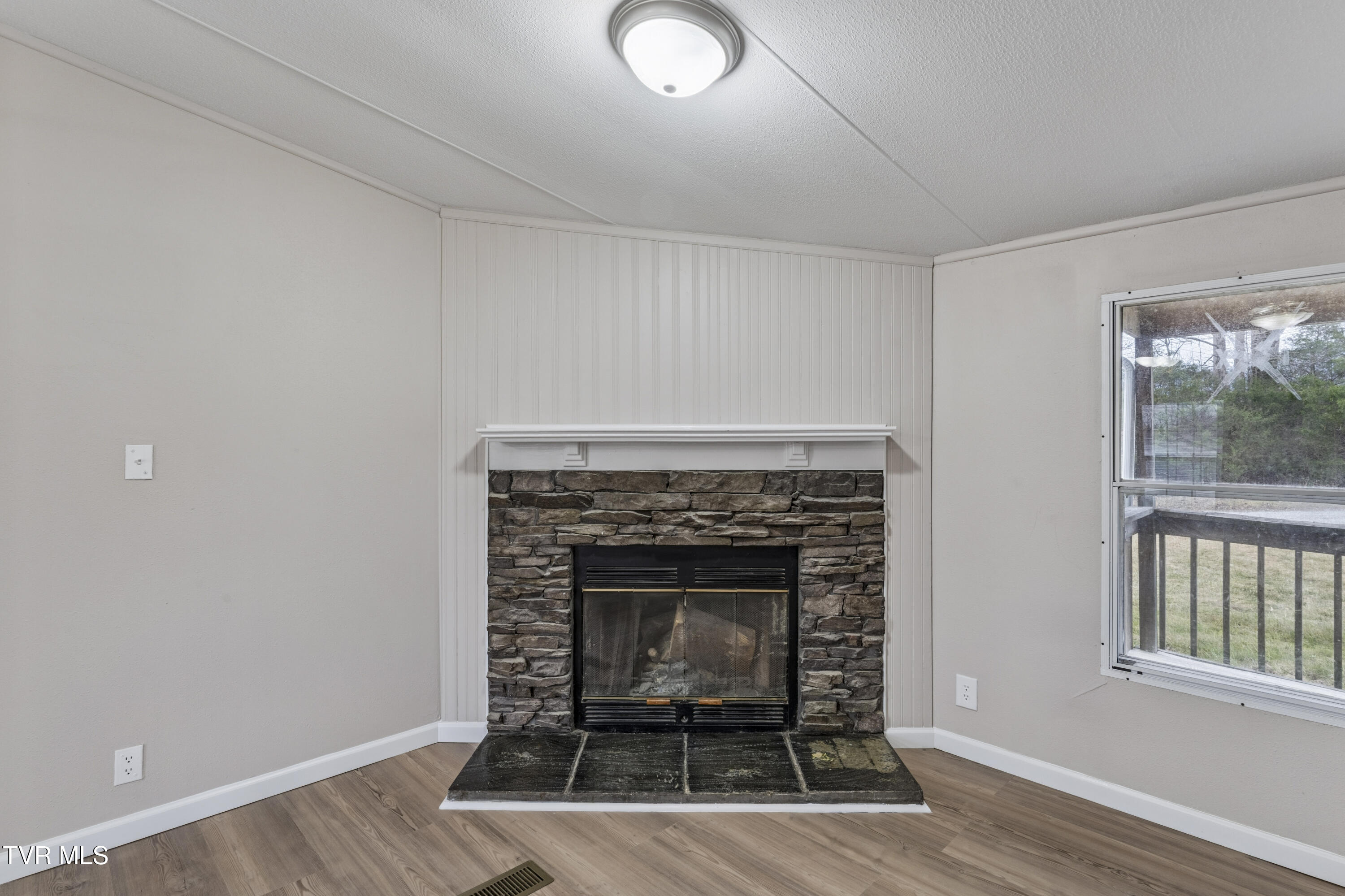 7057 Erwin Highway Chuckey, TN 37641 - Photo 4 of 39 ErwinHwy--3