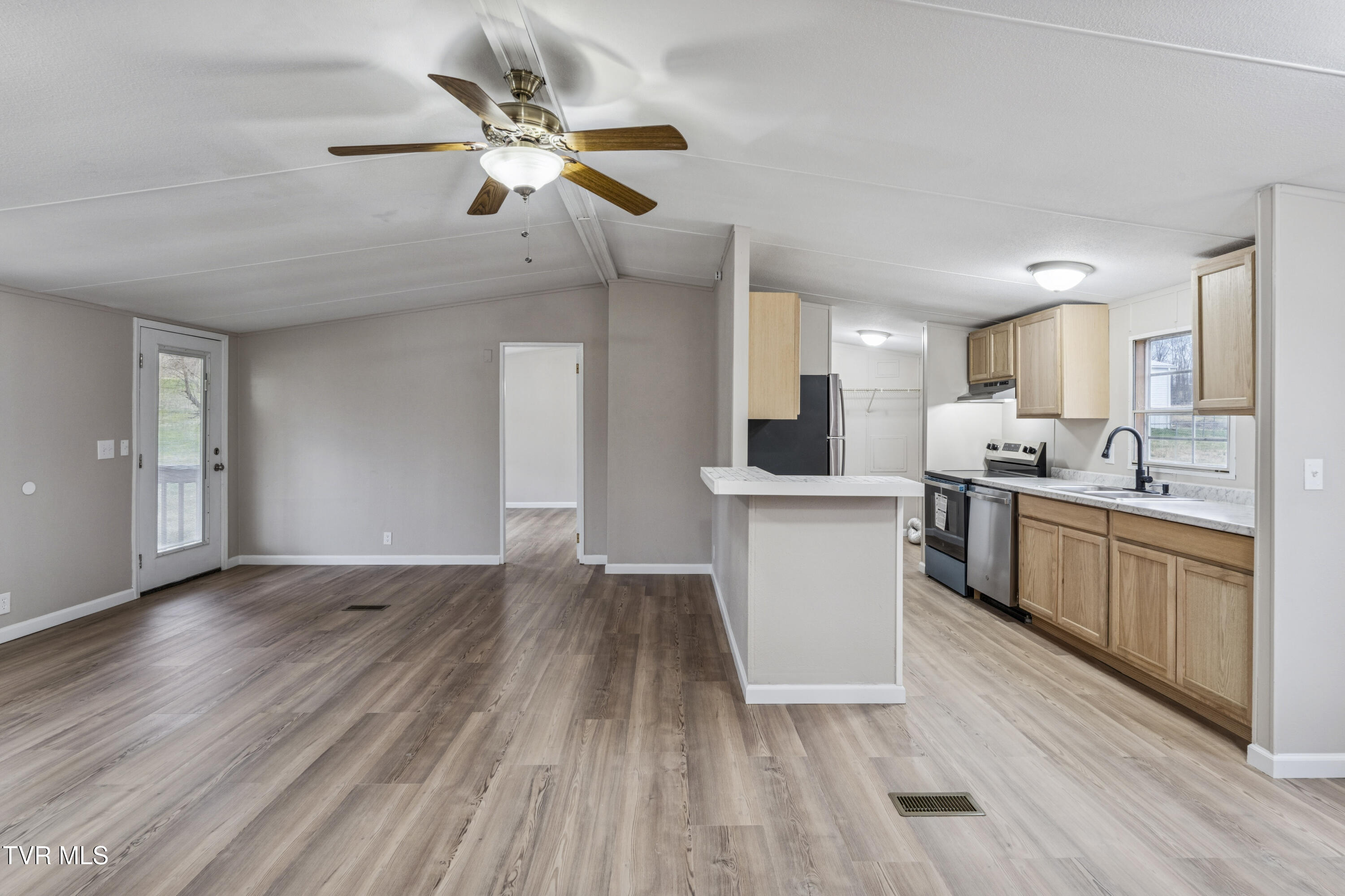 7057 Erwin Highway Chuckey, TN 37641 - Photo 7 of 39 ErwinHwy--5