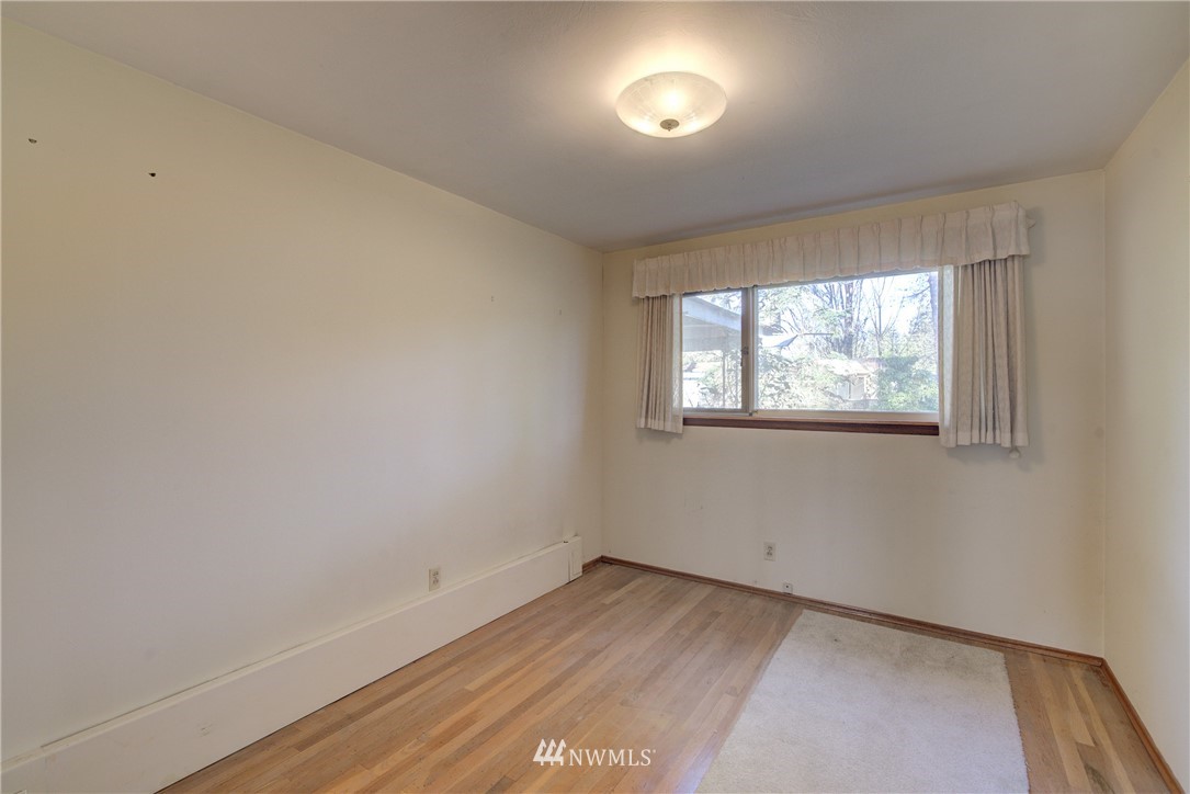 427 Logan Road Lynnwood, WA 98036 - Photo 8 of 13 Gallery Image 8