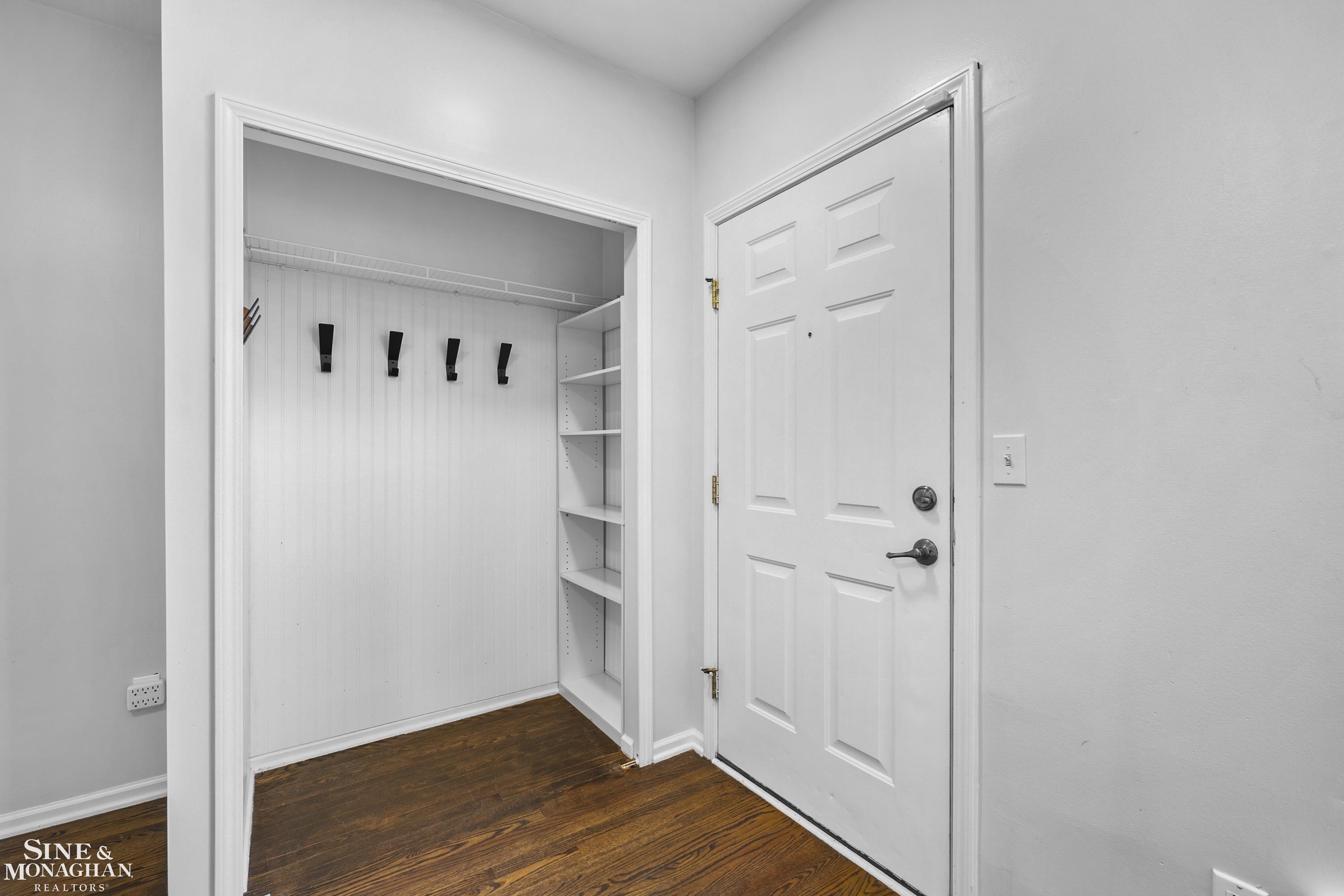 2527 John R Street Detroit, MI 48201 - Photo 8 of 54