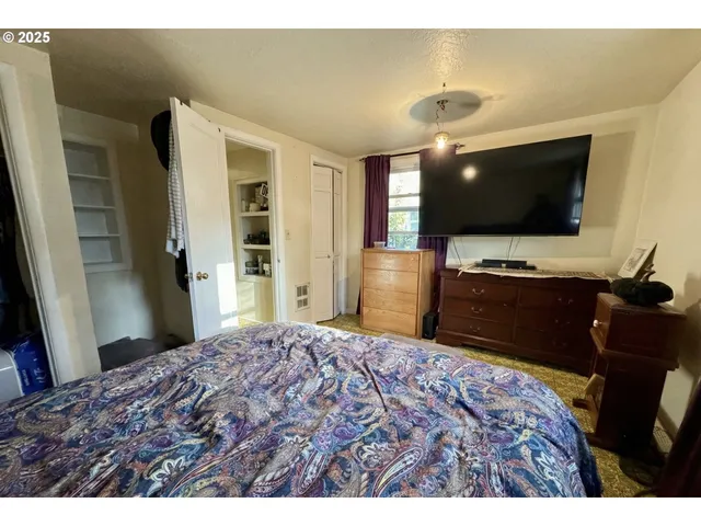 $325,000 | 1018 7th Street Northwest, Salem, OR 97304