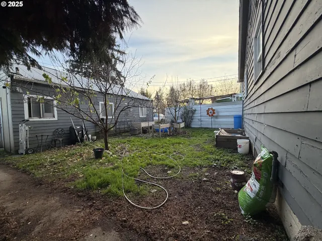 $325,000 | 1018 7th Street Northwest, Salem, OR 97304