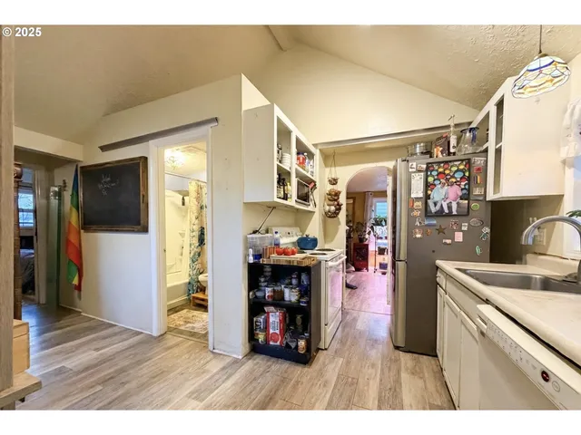 $325,000 | 1018 7th Street Northwest, Salem, OR 97304